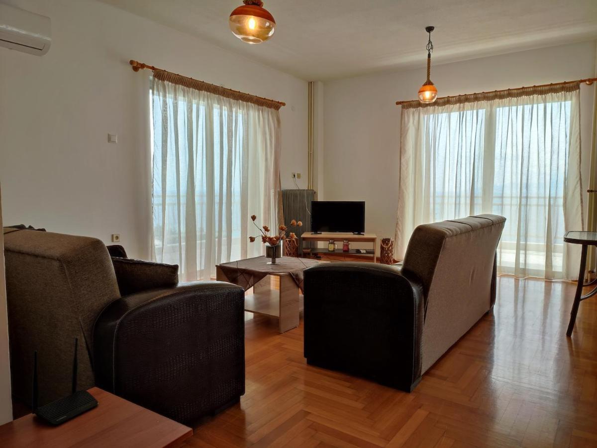Thea Court Clio & Erato Apartments PalaiónTsiflíkion Eksteriør bilde